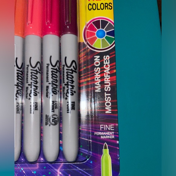 🌈New Sharpie Limited Edition Permanent Markers - Picture 2 of 3
